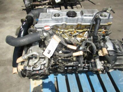 JDM 2000 Mitsubishi Canter 4M40 2.8L Diesel Engine 5 Speed Manual Transmission